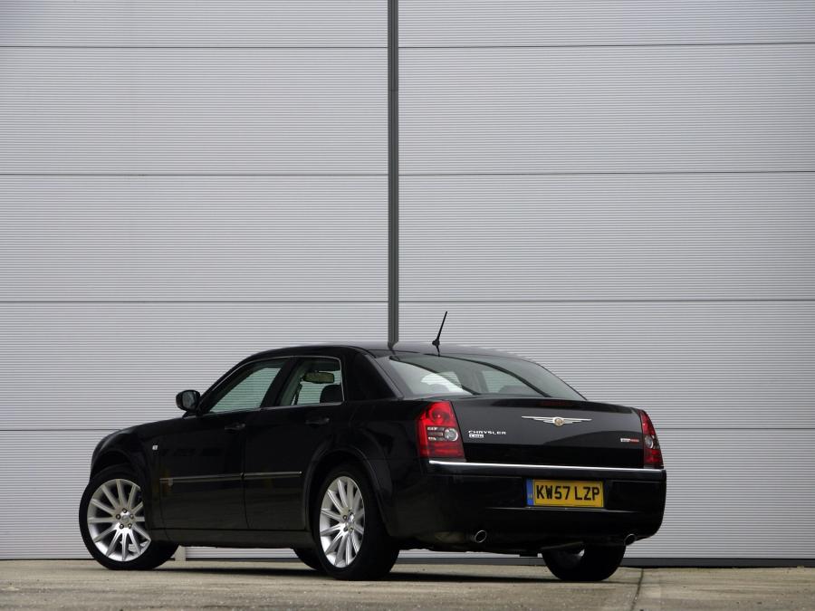  Chrysler 300C CRD SRT-Design 2008 года  (фото 8 из 21)
